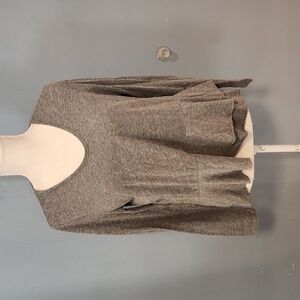 Michael Stars ruffled long sleeve vneck blouse Preppy Flirty Flowy Neutral